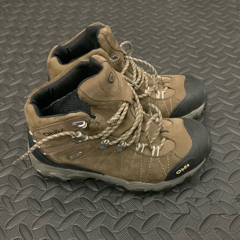 Woman’s Obōz hiking boots size 6.5